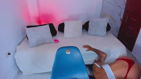 martina online show from April 15, 2:48 am