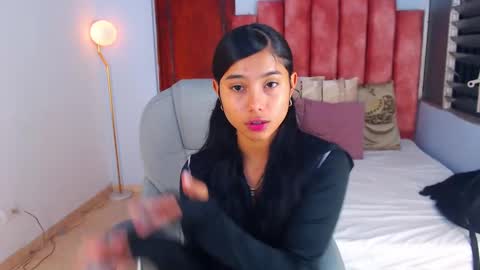 Snapshot of milaa_star chatting on October 8, 3:13 am milaa_star online show from October 8, 3:13 am