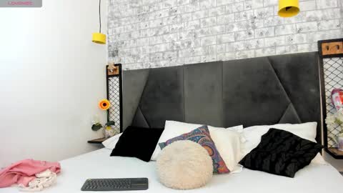 mila online show from November 27, 10:56 am