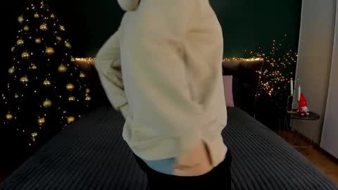 Milla online show from December 23, 7:03 am