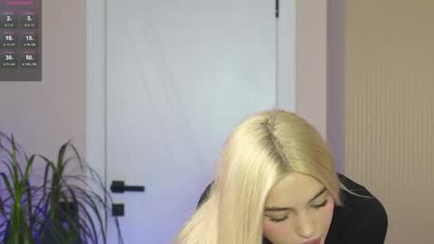 Mila and u can call me sweet bunny online show from December 16, 10:21 am