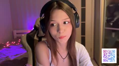 milamiuu online show from February 4, 1:42 am