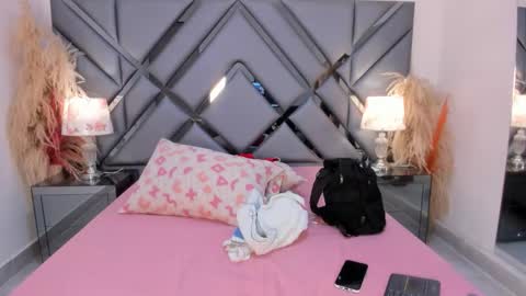 Snapshot of milan_lewiss chatting on October 14, 12:19 pm milan_lewiss online show from October 14, 12:19 pm
