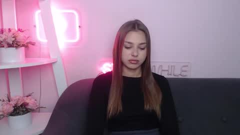 Snapshot of milanaangelas chatting on October 4, 5:05 am milanaangelas online show from October 4, 5:05 am