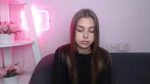 Snapshot of milanaangelas chatting on October 11, 5:12 am milanaangelas online show from October 11, 5:12 am