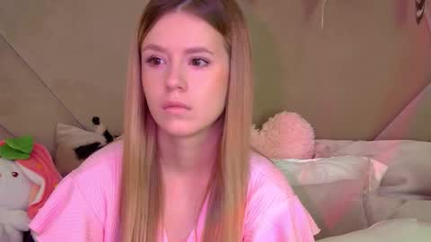 MilanaBalmain online show from October 27, 4:23 am