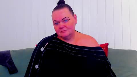 Lana online show from February 14, 1:36 pm