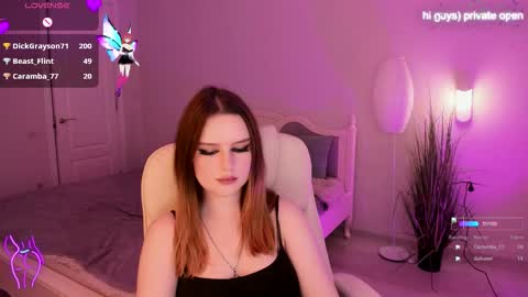 milanamoons online show from October 24, 2:07 pm