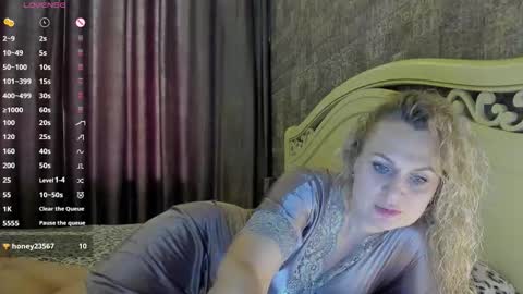 Snapshot of milanna_x chatting on September 30, 2:05 pm milanna_x online show from September 30, 2:05 pm