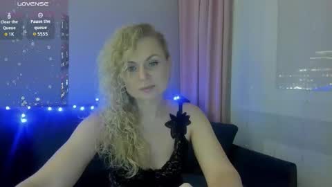 milanna_x online show from December 18, 3:29 pm