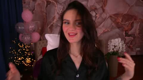 Snapshot of milashalovely chatting on January 28, 7:00 am Milasha online show from January 28, 7:00 am