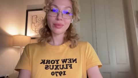 Mila online show from February 24, 5:05 pm