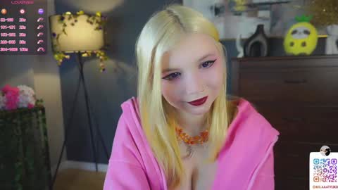 Snapshot of mildredbain chatting on February 27, 2:57 am Mila online show from February 27, 2:57 am