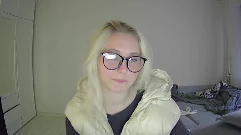 Milena new nonude shy blonde natural online show from April 19, 5:25 pm