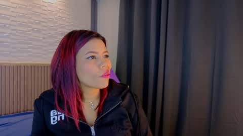 Snapshot of milena_lawson chatting on October 7, 11:17 am milena_lawson online show from October 7, 11:17 am