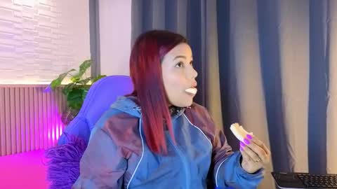 Snapshot of milena_lawson chatting on October 20, 10:42 am milena_lawson online show from October 20, 10:42 am