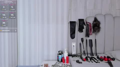 MILEY  online show from February 7, 3:42 am