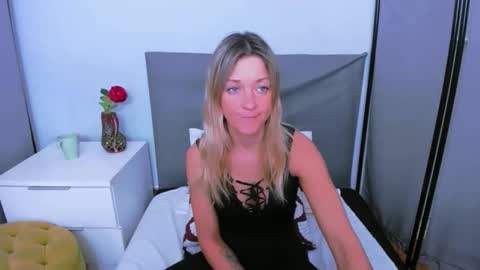 MileyTop online show from April 6, 5:19 am