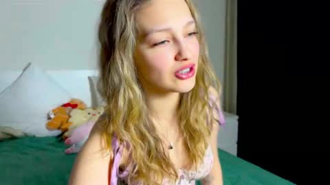 mileyy_cute online show from March 1, 12:26 am