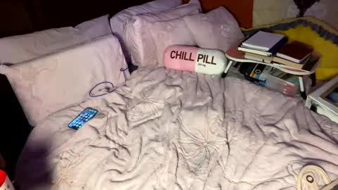 milf4everjenna online show from March 27, 7:48 pm