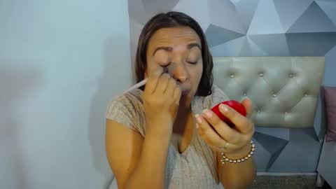 milf_hugeboobs online show from November 6, 11:13 am