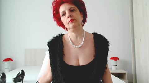 Snapshot of milffsupreme chatting on March 11, 12:28 pm Milfsupreme online show from March 11, 12:28 pm