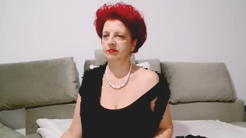 Snapshot of milffsupreme chatting on October 14, 9:07 pm Milfsupreme online show from October 14, 9:07 pm