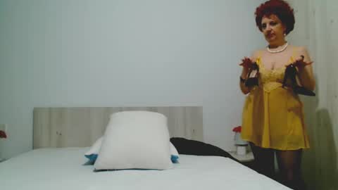 Snapshot of milffsupreme chatting on March 11, 3:34 pm Milfsupreme online show from March 11, 3:34 pm