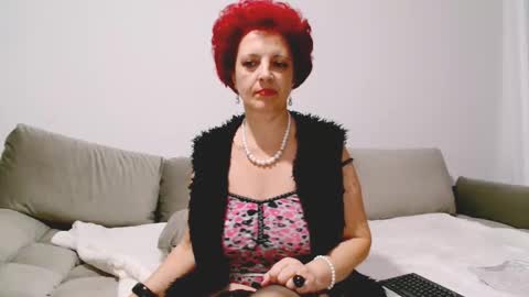Snapshot of milffsupreme chatting on October 16, 9:24 pm Milfsupreme online show from October 16, 9:24 pm