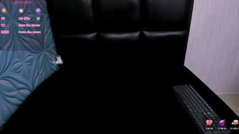 Snapshot of milk_max18 chatting on January 23, 12:46 am MAX online show from January 23, 12:46 am