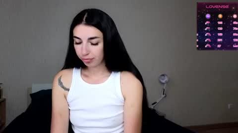 milkiss_kiss online show from June 18, 9:14 am