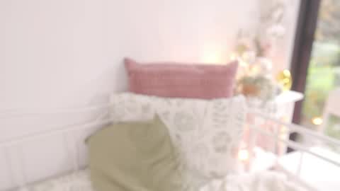 milky_0 online show from June 5, 7:19 pm