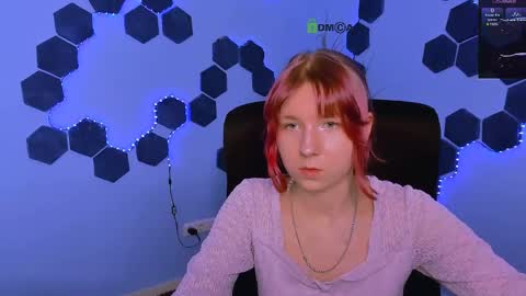 milky_mia_ online show from May 2, 7:52 pm