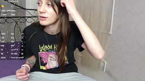 Milky online show from February 1, 6:49 pm