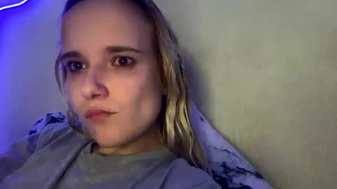 milkybaby269137 online show from December 27, 7:03 pm