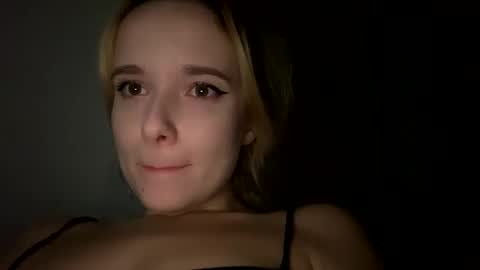 milkybaby269137 online show from December 29, 8:15 pm