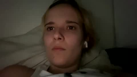 milkybaby269137 online show from January 3, 3:44 pm