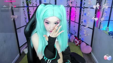 Snapshot of milkycute chatting on February 3, 9:50 pm milky cute online show from February 3, 9:50 pm