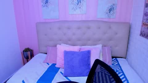 Mila online show from October 27, 7:58 pm