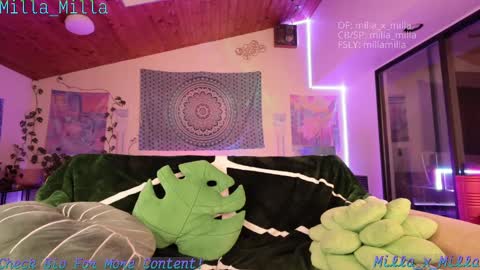 Snapshot of milla_milla chatting on October 7, 5:25 am milla_milla online show from October 7, 5:25 am