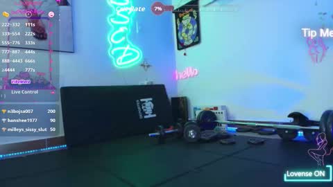 Im girl my name is Johana  online show from December 17, 9:32 pm