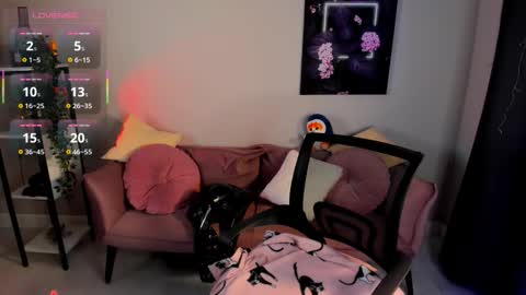 Millie online show from December 19, 1:39 pm