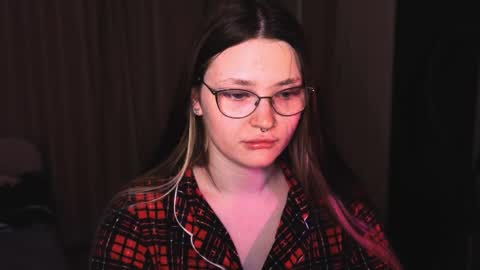Millie online show from May 8, 4:56 pm