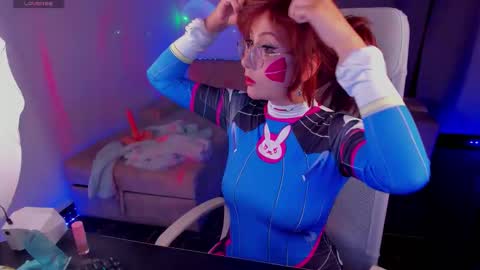 Monkey D Maddie online show from February 18, 11:59 pm