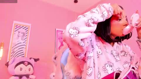 milu_carbajal_x online show from March 14, 4:27 am