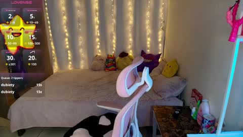 mily_milk_ online show from March 25, 8:21 am