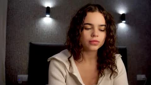 Linda online show from October 21, 1:16 pm