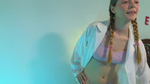 mimichelle online show from December 21, 9:12 am