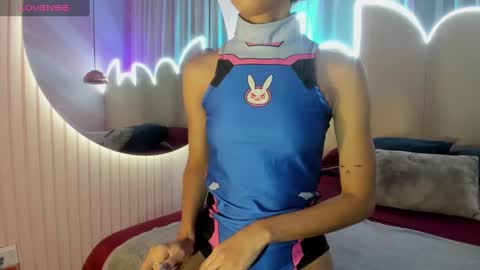 Snapshot of min_minjil chatting on February 18, 11:44 am Minji online show from February 18, 11:44 am