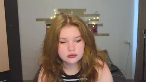 hi Im Mina  online show from May 10, 8:53 am